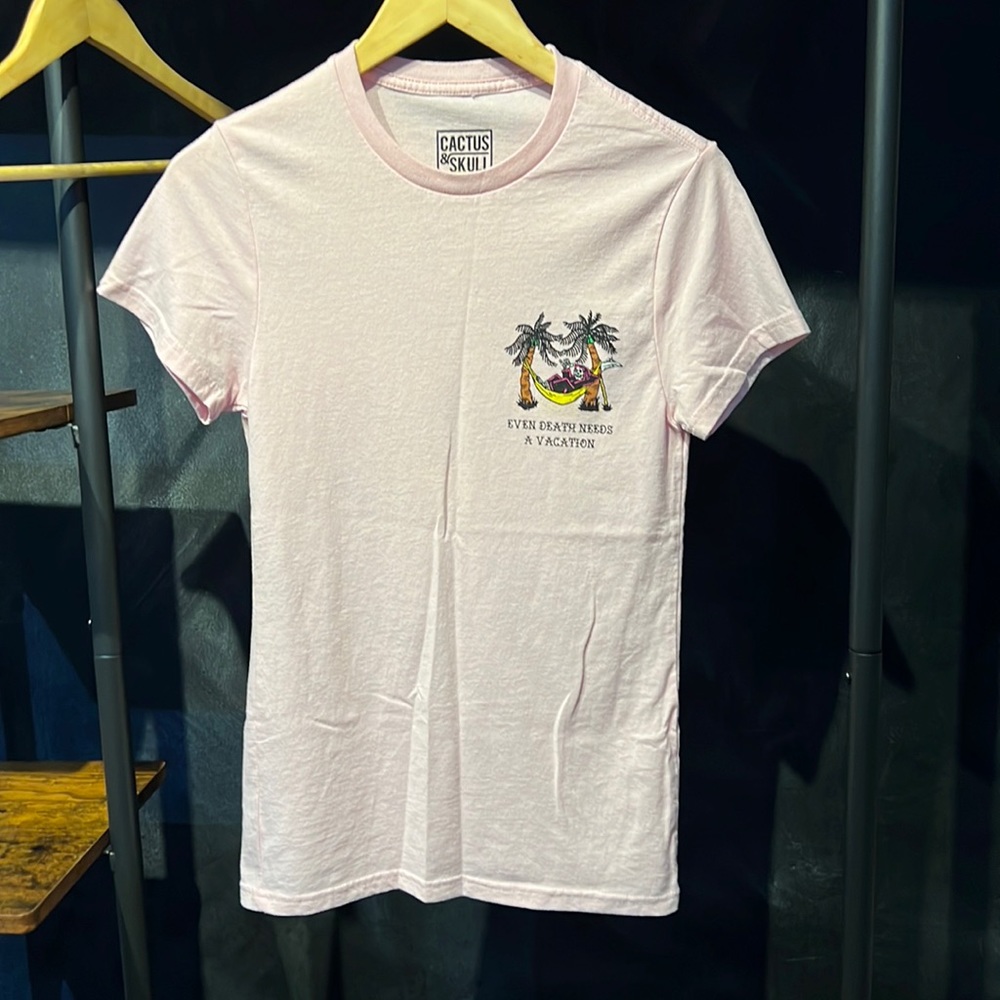 Even death needs a vacation T-shirt Pink XS Never worn. Excellent condition